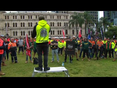 Thousands of protestors swarm national Labor conference in Brisbane