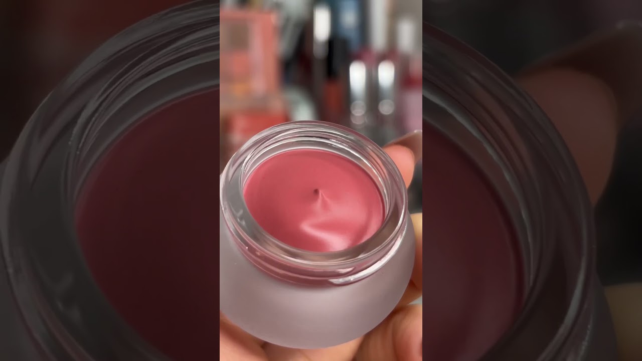 the perfect velvety lip product. yesstyle code: SIMPLYRACH #koreanbeauty #kbeauty #makeupasmr