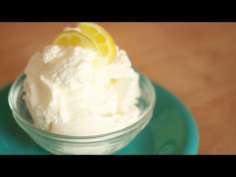 HOMEMADE LEMON ICE CREAM RECIPE