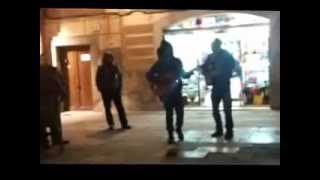 One (U2 Cover) in Barcellona by Clarence Bekker CB Milton