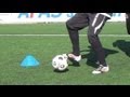 Binnenkant voet - bal over de grond