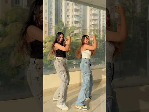 Dancing to our favorite Haryanvi song 😍💃 #haryanvisong #dance #solidbody #theshuklasisters