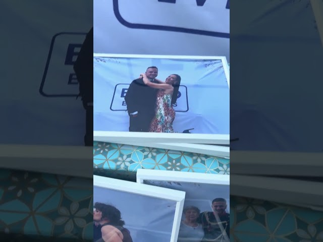 Vídeo relacionado con Personalizado Foto Estatua Placa Letrero, Foto Personalizada Retro Escultura de Metal, acrílico Imagen Recorte y Familia Recuerdo Estatua, Retrato Regalo para Bodas, Familia
