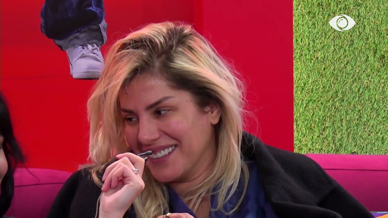 “A je ndjerë ndonjëherë e tradhtuar?”/ Ilnisa-Artës: Nga vetja po, nga të tjerët…