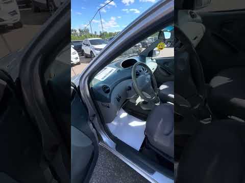 фото toyota yaris i 0