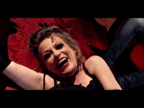 TRAILER_ "Em Uma Noite Escura, As Rosas São Amarelas"