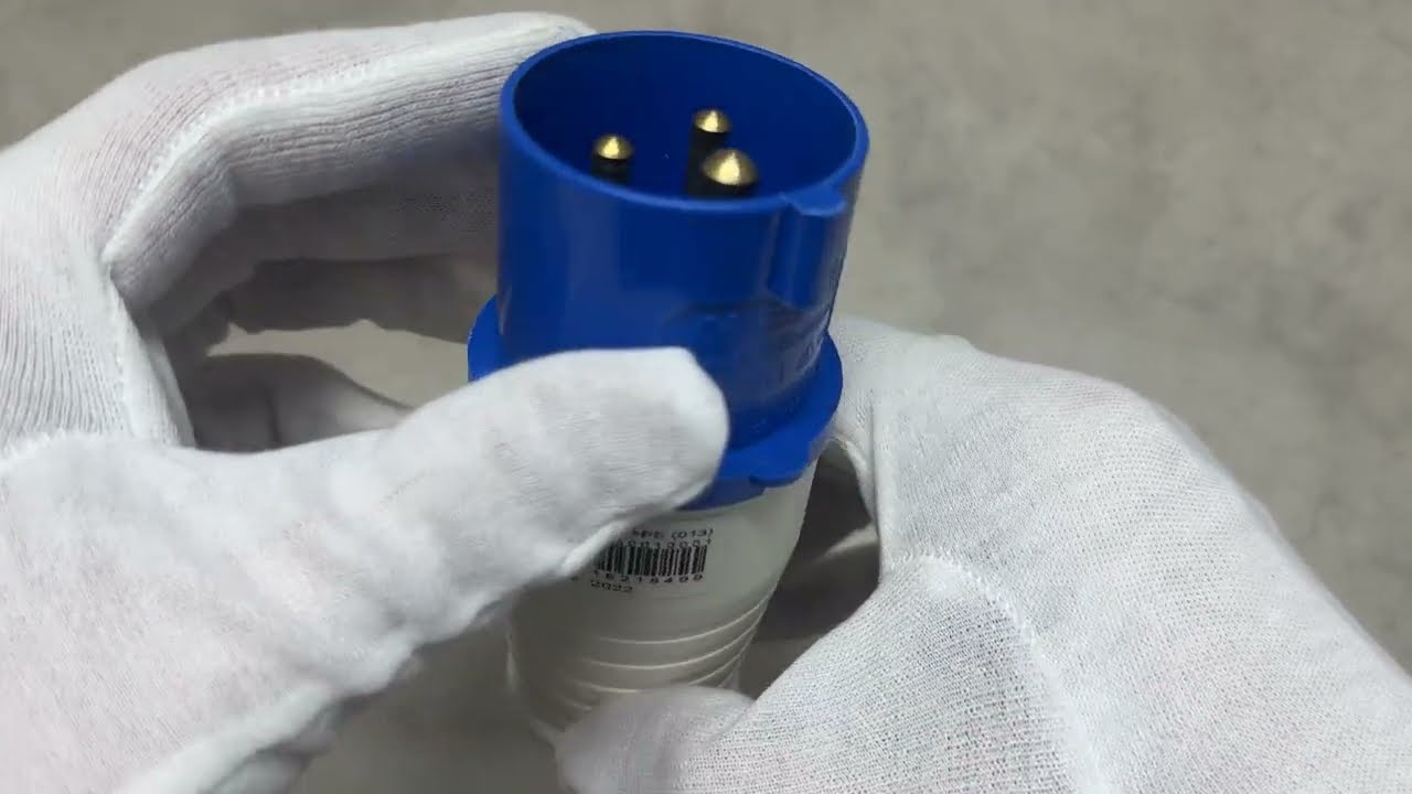 Вилка переносная 013 2Р+PE 16А 220В IP44 A0080010001