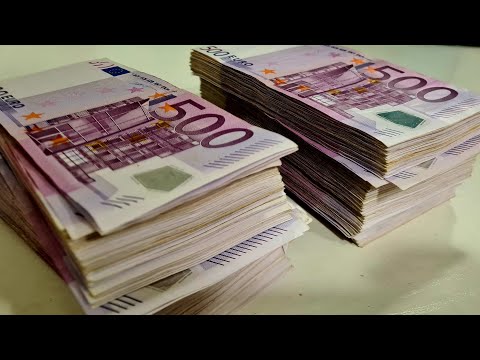 Counting 300k Euros in 500€ Banknotes! Insane Cash Stacks!