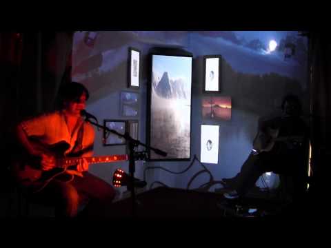 Turbine (duo) - "Mystic Wanderer" (live projection mapping)