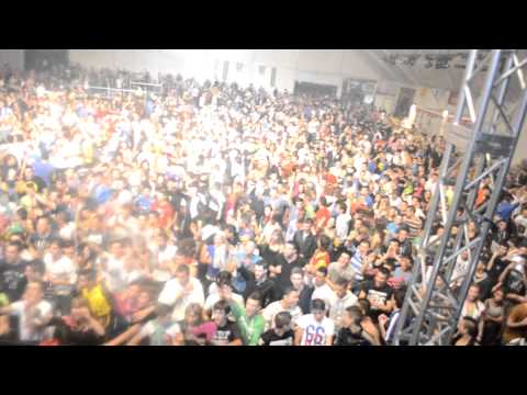 ANSHAR @ RAVE IN THE RIVER 2012 (ORIGINAL CLIP)