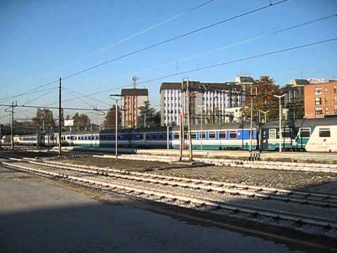 ICN 798 Reggio Calabria - Torino PN (E402A) in partenza a Milano Porta Garibaldi