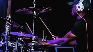 GIANTS - Donald Lawrence - Teegroove