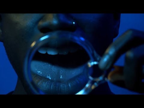 Video thumbnail for Make Out in My Car (Extended Version)