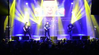 Moby Dick: A III.VH előtt, Talpon maradni