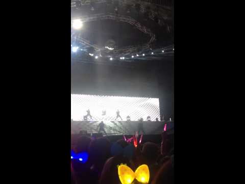 FanCam 121125 Taeyeon Devil's Cry @ SMTOWN Bangkok