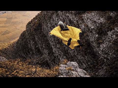 Terrifying Wingsuit Exit | Flying Into The Crack
