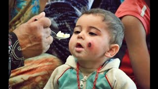 Download lagu Atouna El Toufoule Dengan Klip Paling Sedih mp3