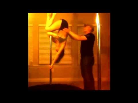 First elbow grip ayesha!