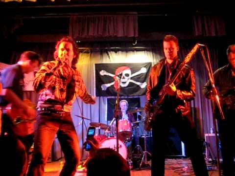 Snakebite & Wild Bob Burgos