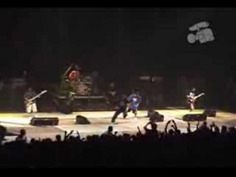 b boy pelezinho e chaveirinho