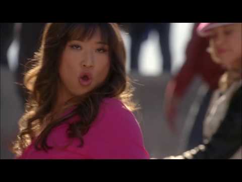 GLEE Full Performance of Hung Up