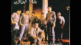 Grupo Fama (Hoy Vi Llorar A Santa Claus).wmv