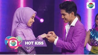 Download lagu Di Support Kru Indosiar‼️Tangis Mila Pecah, Detik² Valen Lamar Mila Saat Live Mega Konser Romantis. mp3 Download lagu Di Support Kru Indosiar‼️Tangis Mila Pecah, Detik² Valen Lamar Mila Saat Live Mega Konser Romantis. mp3