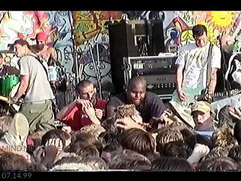 BLINK 182 What's My Age Again? & Aliens Exist @ Warped Tour in Chicagoland July 14, 1999 part 2 of 3