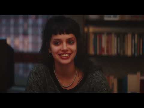 LES PASSAGERS DE LA NUIT de Mikhaël Hers - Bande-annonce - au cinéma le 4 mai