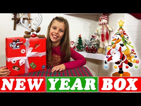НОВОГОДНИЙ YouBox - Сюрприз Бокс / РАСПАКОВКА ЮБОКС / New Year Box / ЧТО в КОРОБКЕ? ВИКИ ЛАЙФ