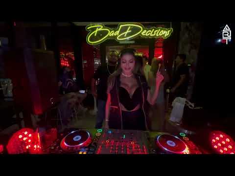 Dj HANNAH @ BAD DECISIONS - MIAMI