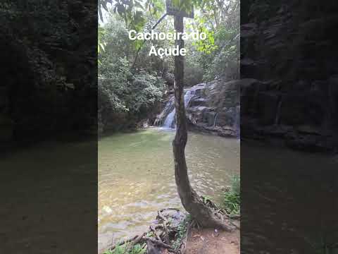 Cachoeira do açude fica dentro  do espaço cachoeiras bonsucesso em Pirenopolis Goias