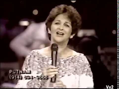 Gogi Grant sings a medley of her 2 biggest hits, The Wayward Wind & Suddenly There's a Valley