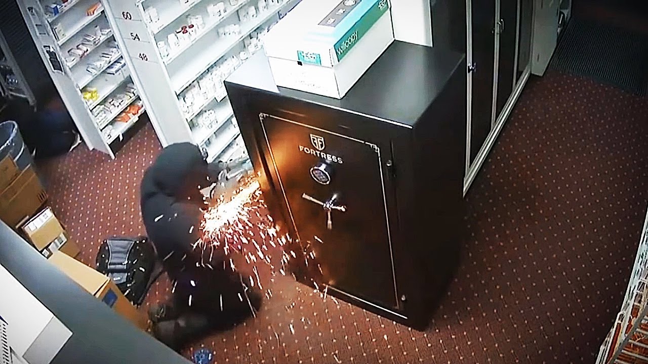 10 مجرمين تم تصويرهم بالكاميرات , لن تصدق ما فعلوه .. !!