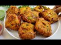 You must have eaten pakodas in many ways. Try making them in a new way once and everyone will appreciate it. 3in1 Pakoda