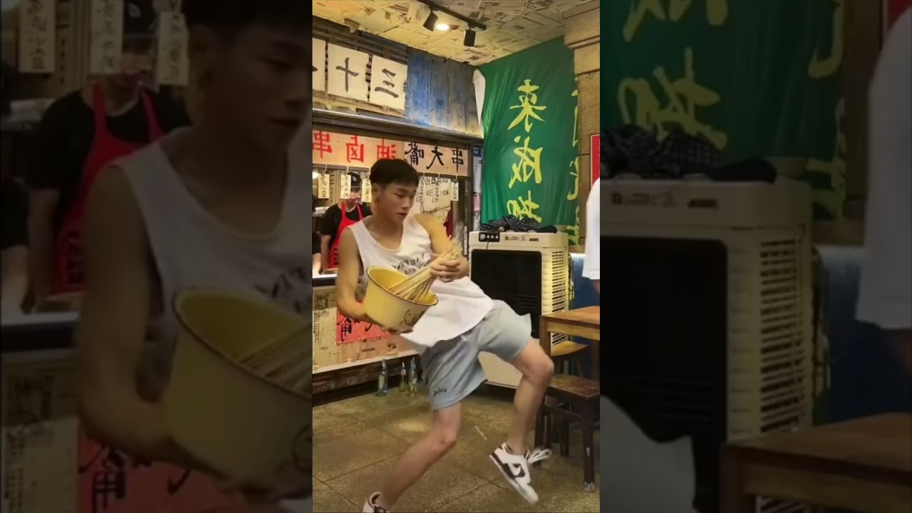 배가 고팠던 고양이의 사연...