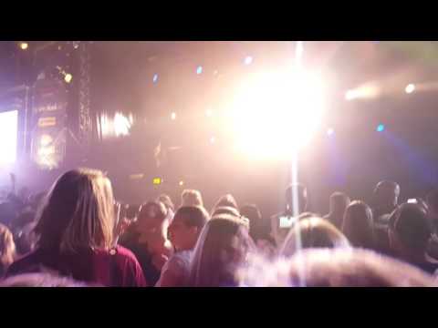 Stuktv doet hardstyle in ede