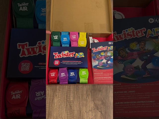 Vídeo relacionado con Hasbro Gaming Twister Air - Juego Twister con aplicación de Realidad Aumentada, se Conecta a Dispositivos Inteligentes, Juegos Activos para Fiestas, a Partir de 8 años