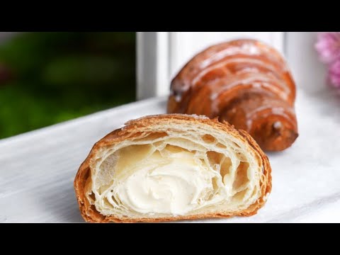Croissant filled with vanilla cream