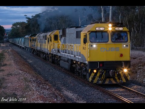 GML10, 8030, 864 and 8044 shunting and departing on 7962V QUBE Dunolly grain- 7/10/19