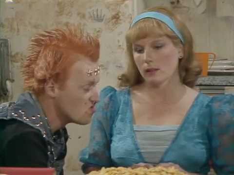 The Young Ones S02E04 - Time - Greek Subtitled