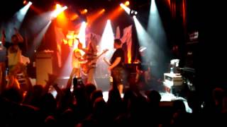 MEDEIA -  DESCENSION LIVE CLIP