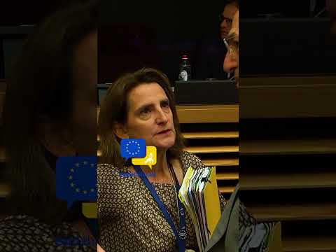 Video Thumbnail: Von der Leyen Rings the Bell: Inside the European Commission’s Weekly College Meeting!