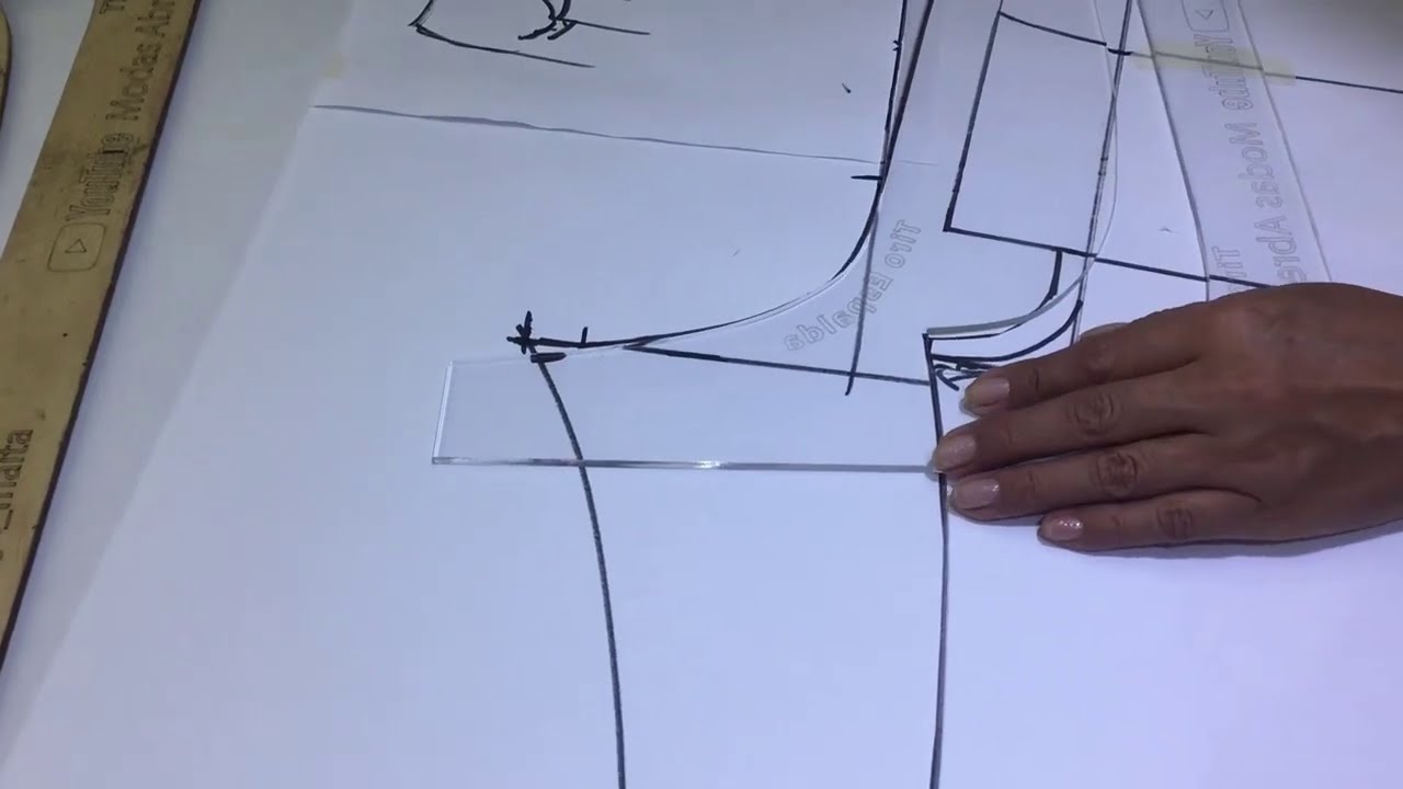 COMO HACER UN PANTALON DE MUJER TALLA GRANDE .1 PARTE EL PATRONAJE.