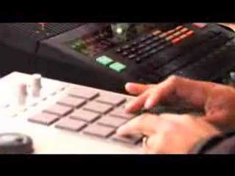 Scan 7 - live@Fuse In_DEMF_2005