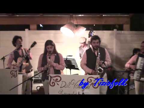 ALLA CASADEI polka eseguita dall'orchestra DAL VANGELO SECONDO  al  Big Bar di Forli 24 ott 2014