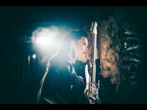 ERJA LYYTINEN - WAITING FOR THE DAYLIGHT (OFFICIAL VIDEO)