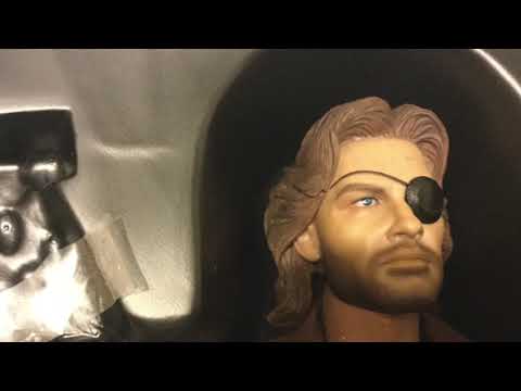 Unboxing figura sideshow snake plissken escape de New York