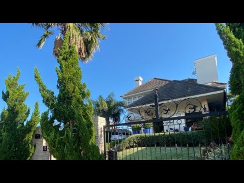 CASA COM 4 DORMITÓRIOS, 2 VAGAS, 302M² ÁREA PRIVATIVA para venda EM JARDIM DO ALTO