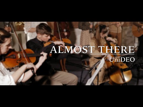 UniDEO - Almost There // El a venit - colind